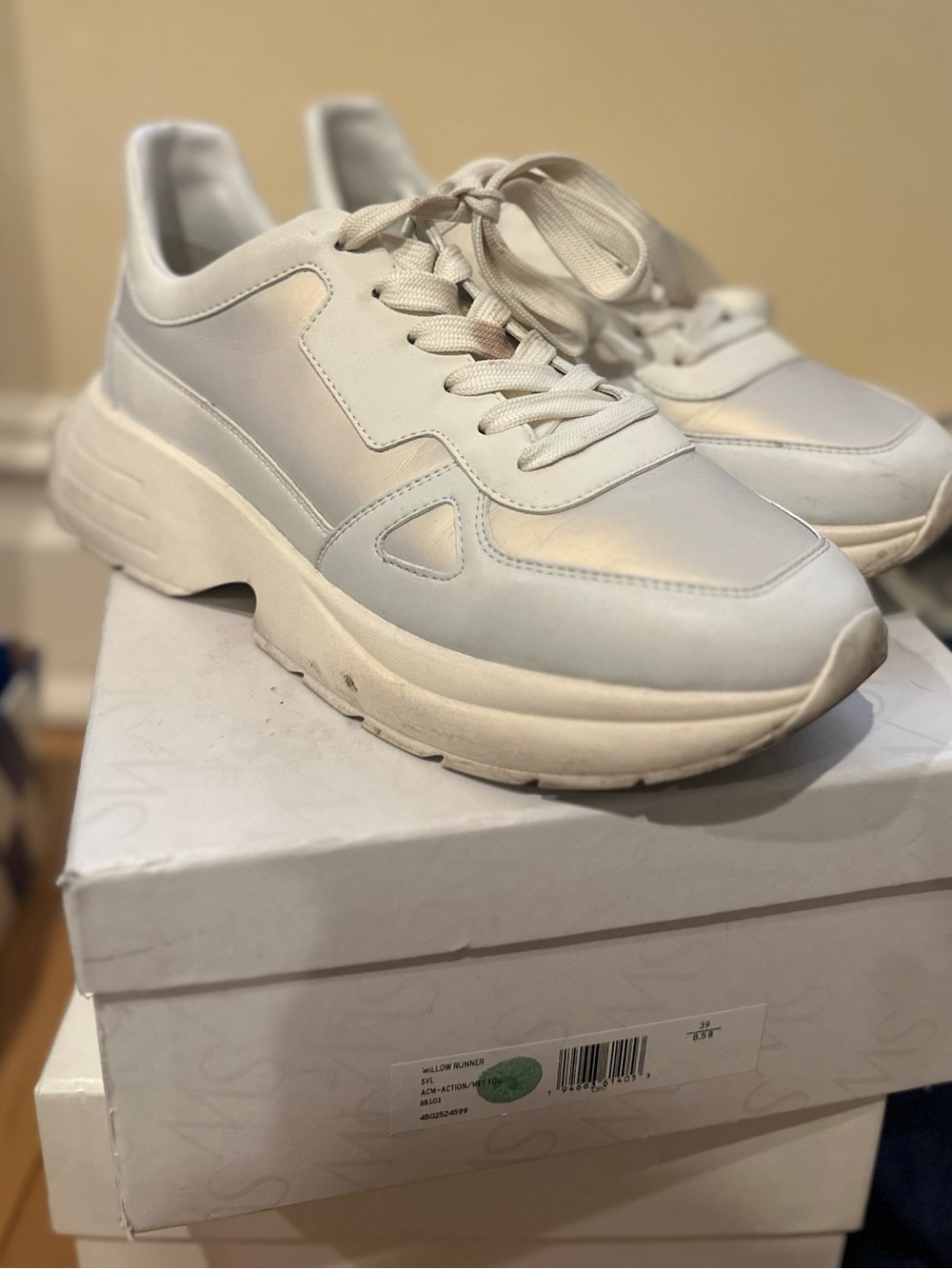 Stuart Weitzman Classic Chunky Lace-Up Women’s Sneaker - White